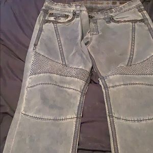 SZ 40 Rock Revival Jeans